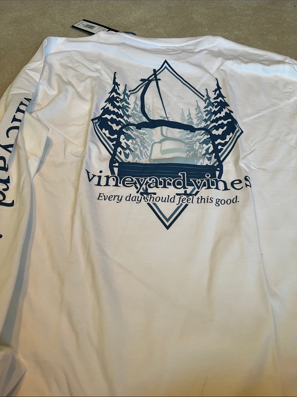 Vineyard Vines White Long-Sleeve Graphic Tee with Navy ski lift. XL. Men - Picture 2 of 9